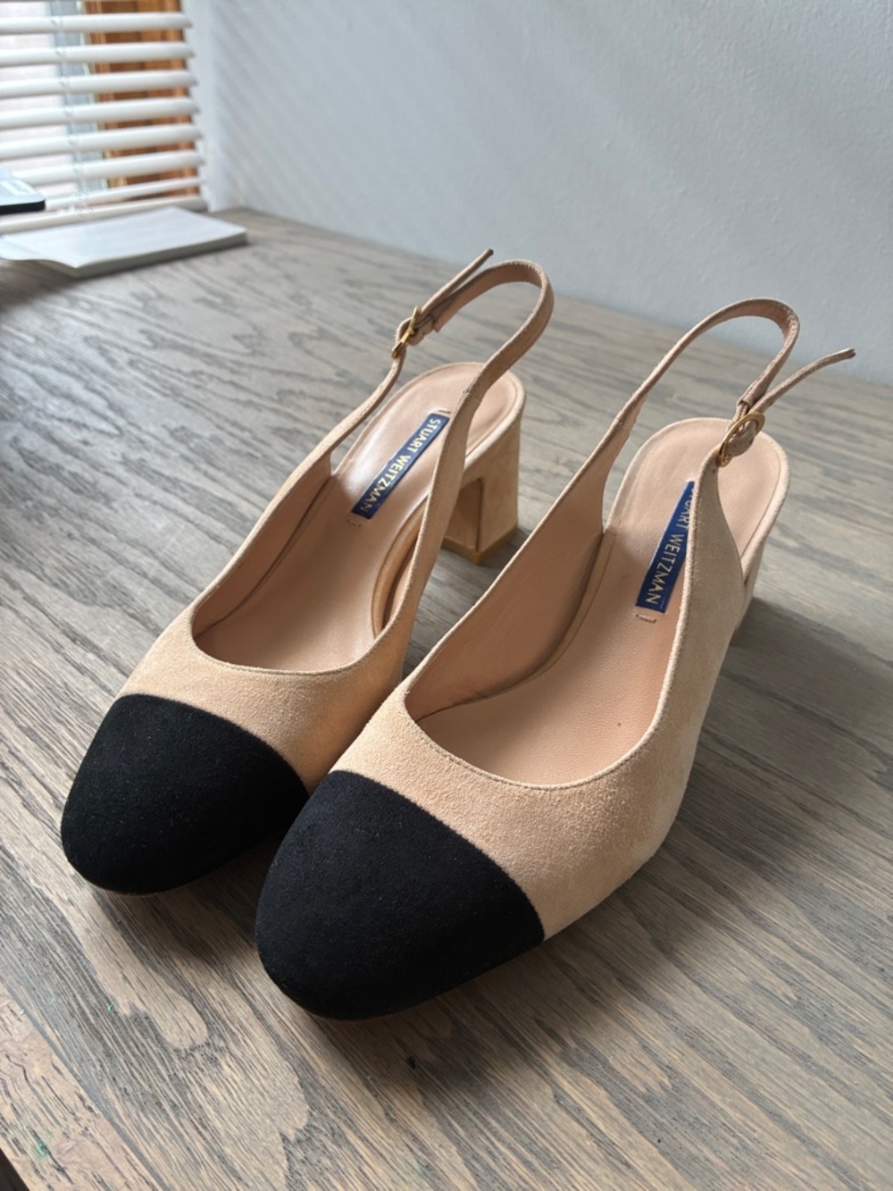 Stuart Weitzman Two-Tone Beige and Black Slingback Clogs - Picture 4 of 11